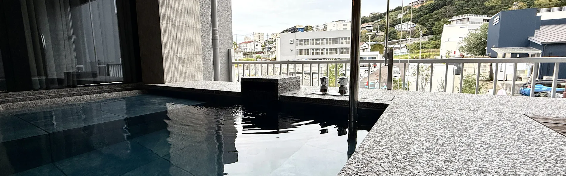 DOG HOTEL SHIRAHAMA/ドッグホテル白浜