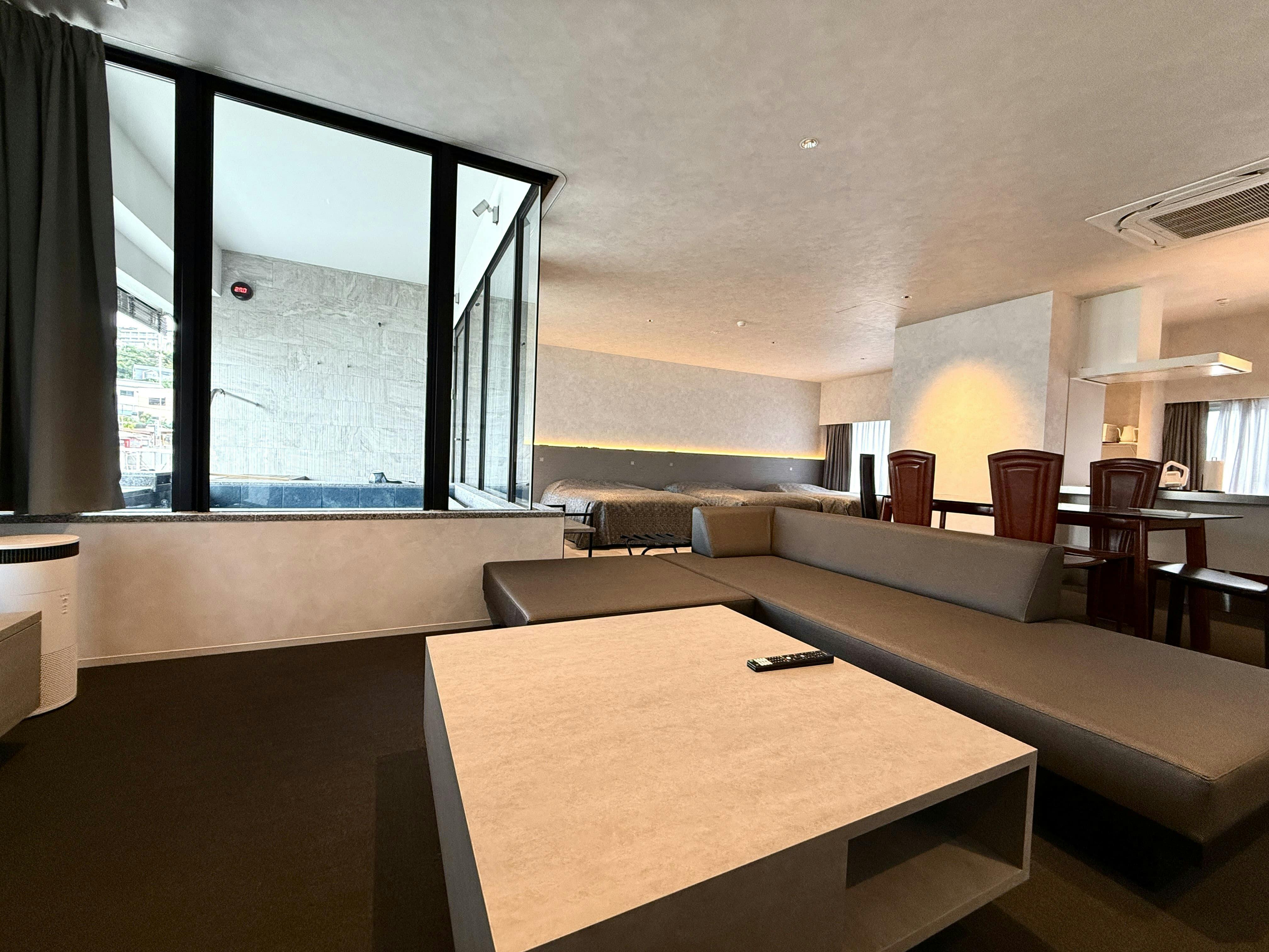DOG HOTEL SHIRAHAMA/ドッグホテル白浜