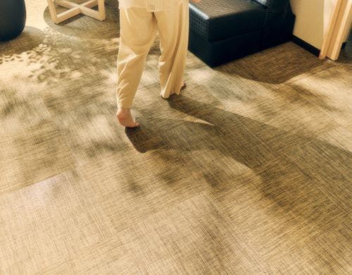 ＜客室＞裸足でくつろげる