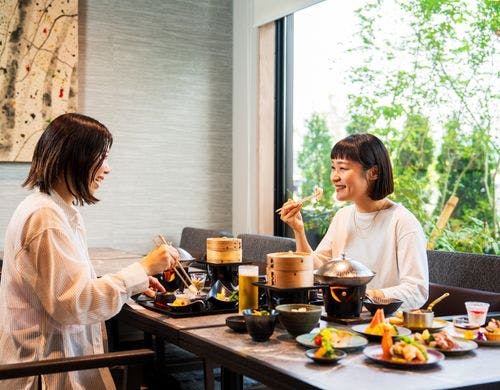 ＜夕食＞食事風景