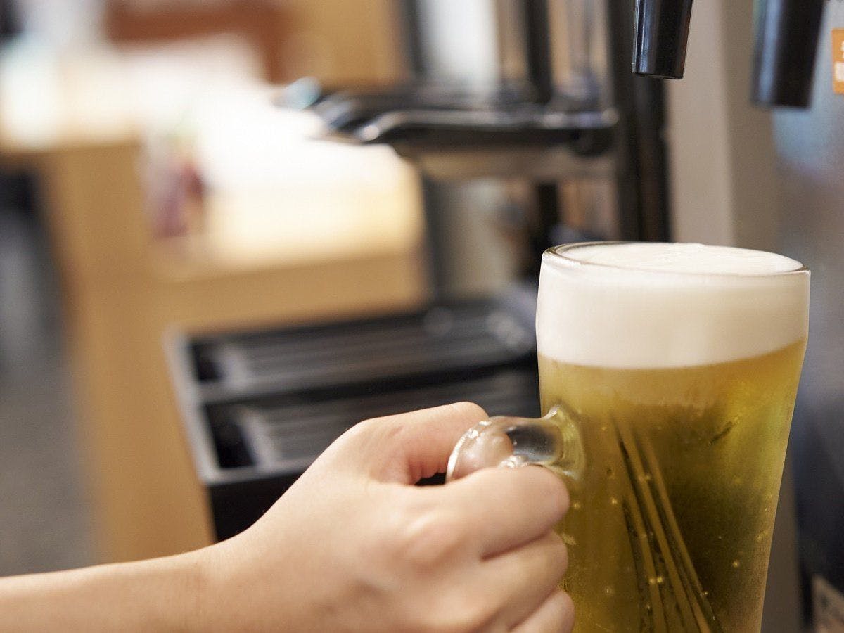 夕食時アルコール・ソフドリが飲み放題！