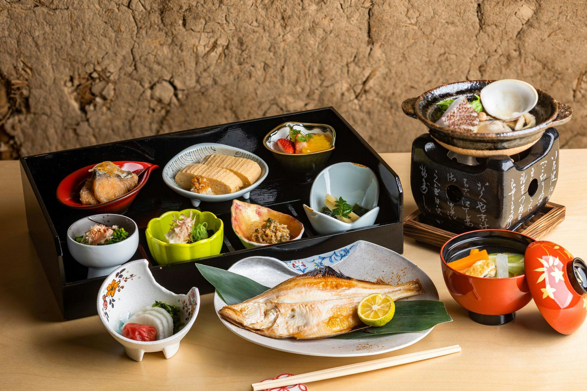【朝食付｜本館】地産食材の和朝食＆癒しの温泉旅　貸切温泉・外湯めぐりパス付