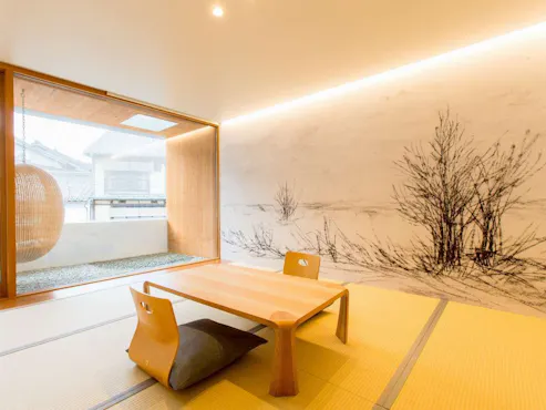 อาคารเสริม UTSUROI|ห้องพักสไตล์ญี่ปุ่น 8 เสื่อ พร้อมเก้าอี้ไข่
