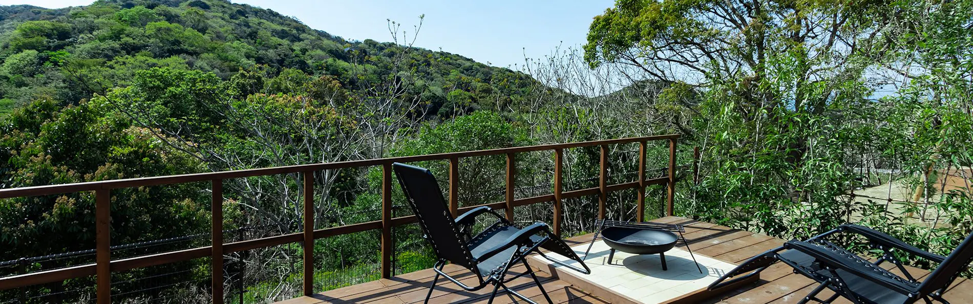amarancia cottage hugging nature house