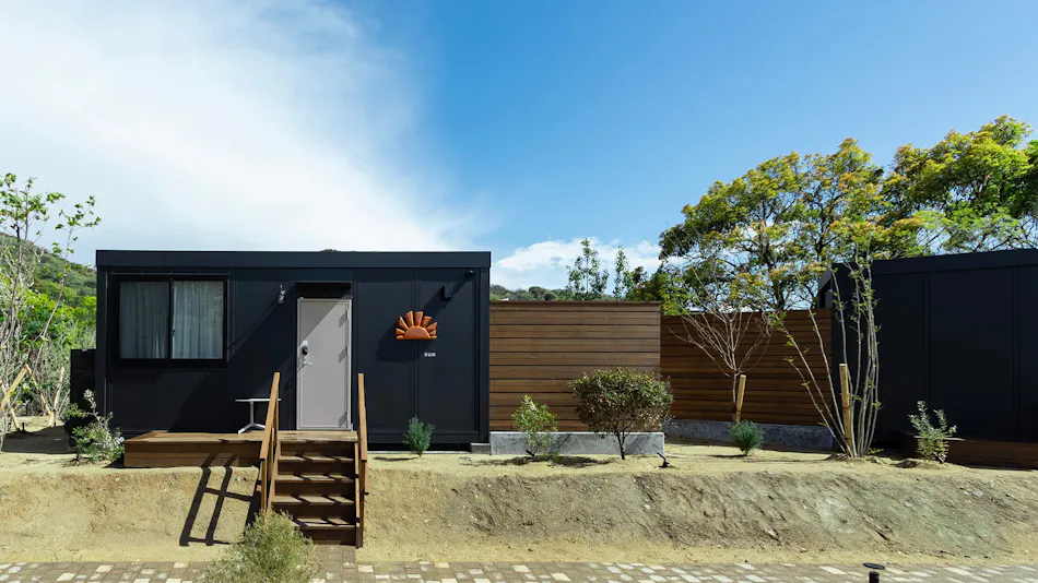 amarancia cottage hugging nature house