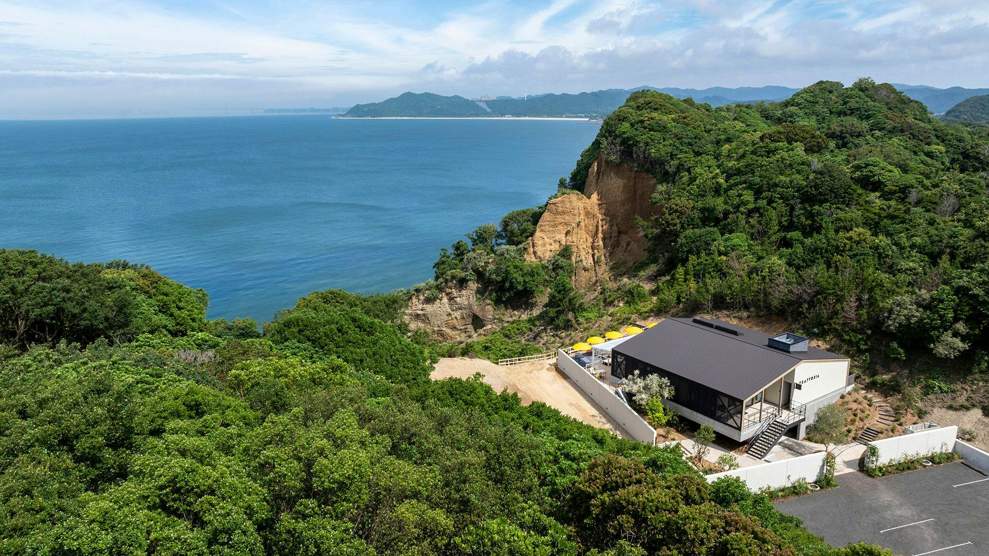 amarancia cottage hugging nature house
