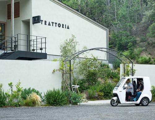 レストランへはTUKTUKにて送迎いたします