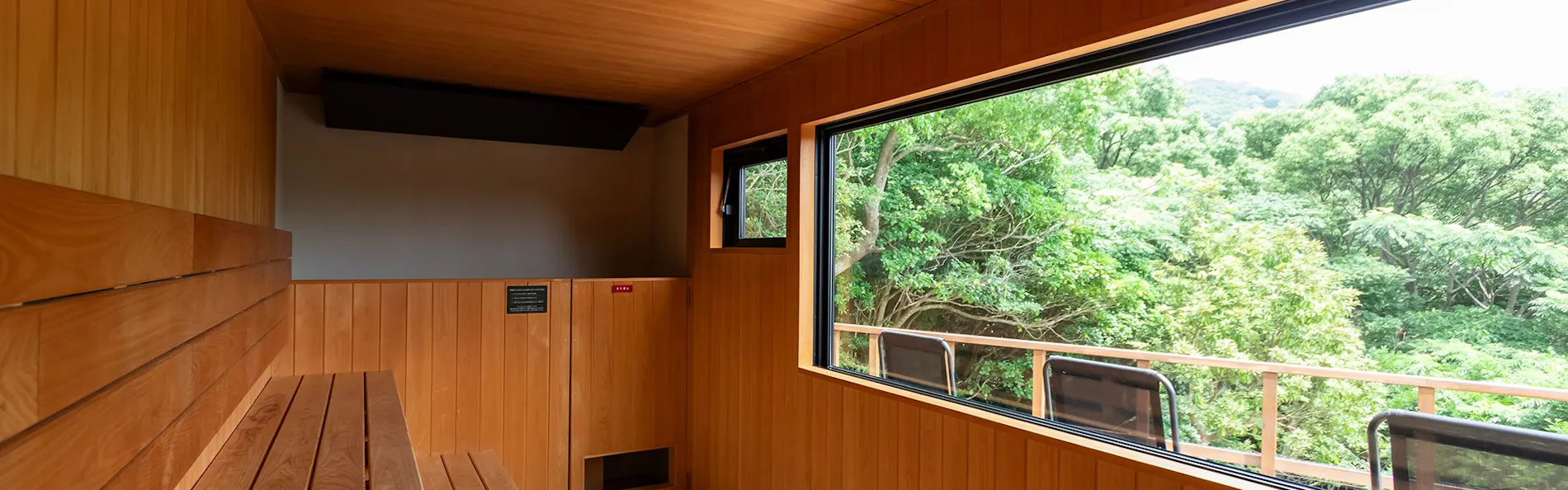amarancia cottage hugging nature house