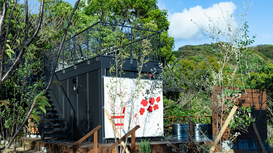 amarancia cottage hugging nature house