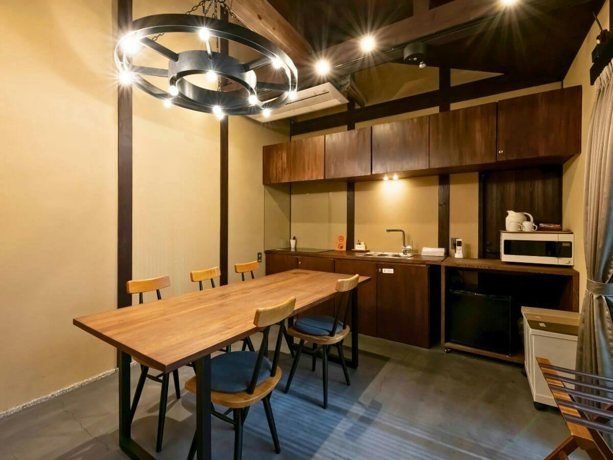 京一軒町家　さと居　大宮五条　青柿（SEISHI）