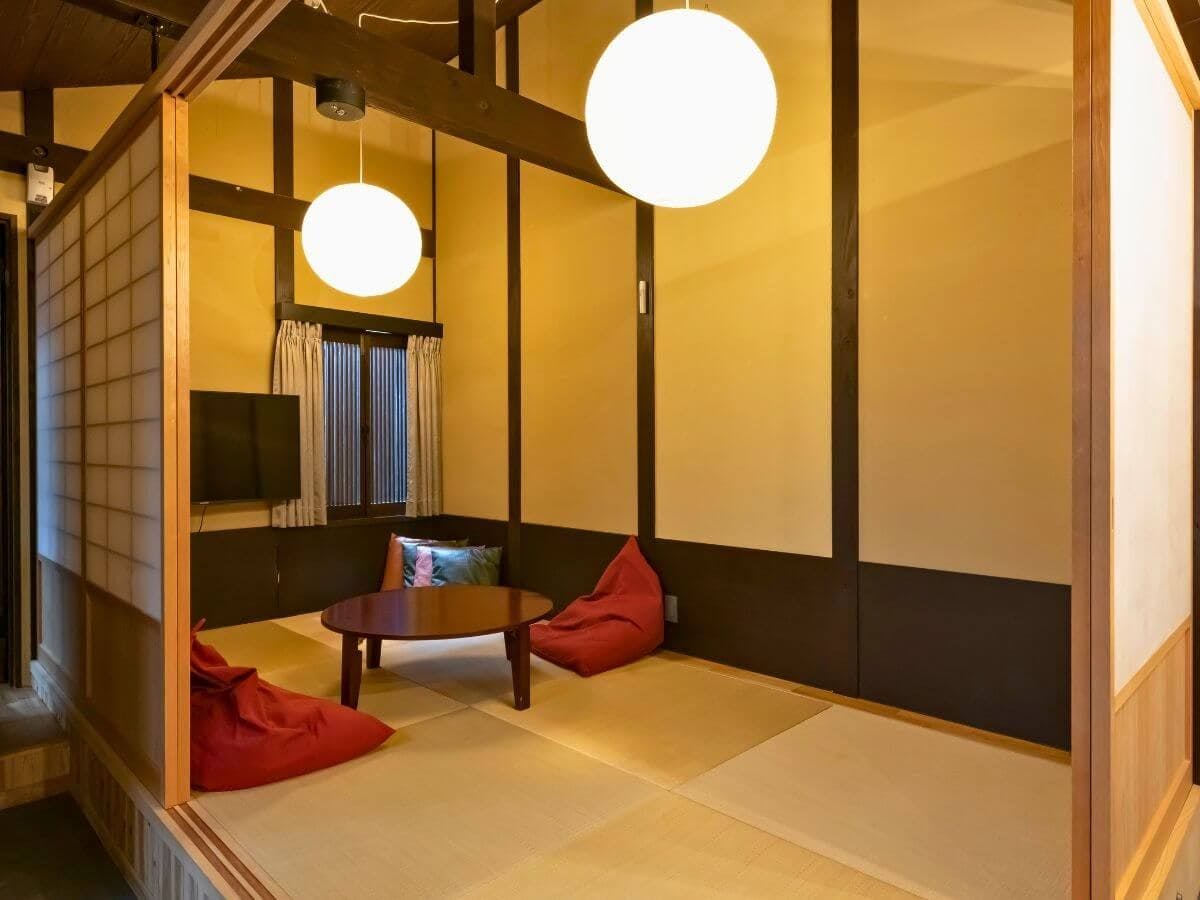 京一軒町家　さと居　大宮五条　青柿（SEISHI）