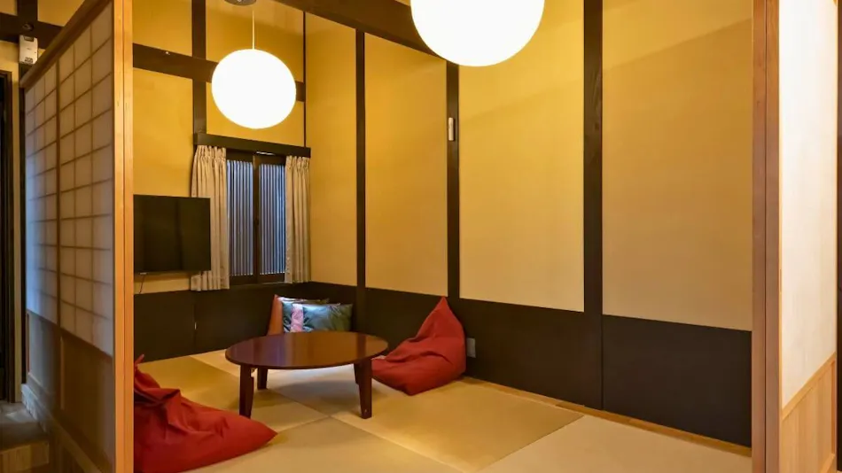 Traditional Townhouse Satoi Omiya Gojo Seishi (Blue Persimmon)
