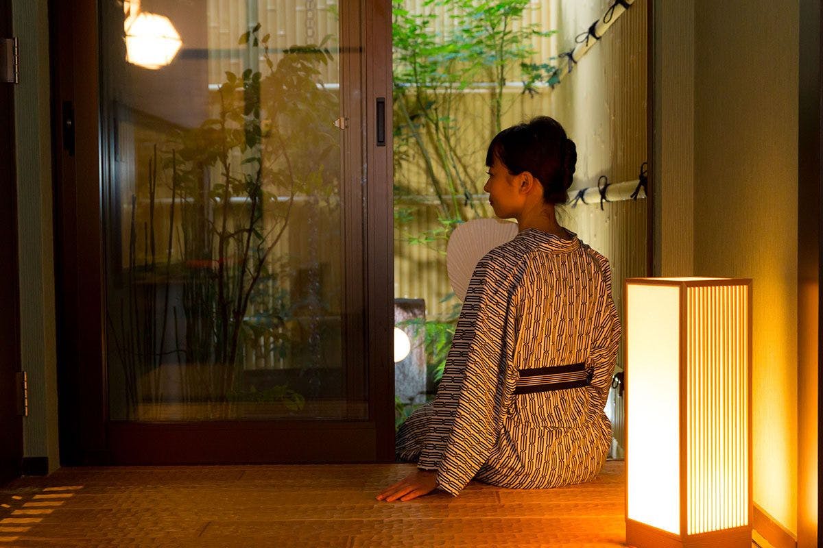 ホスタ東寺　燦