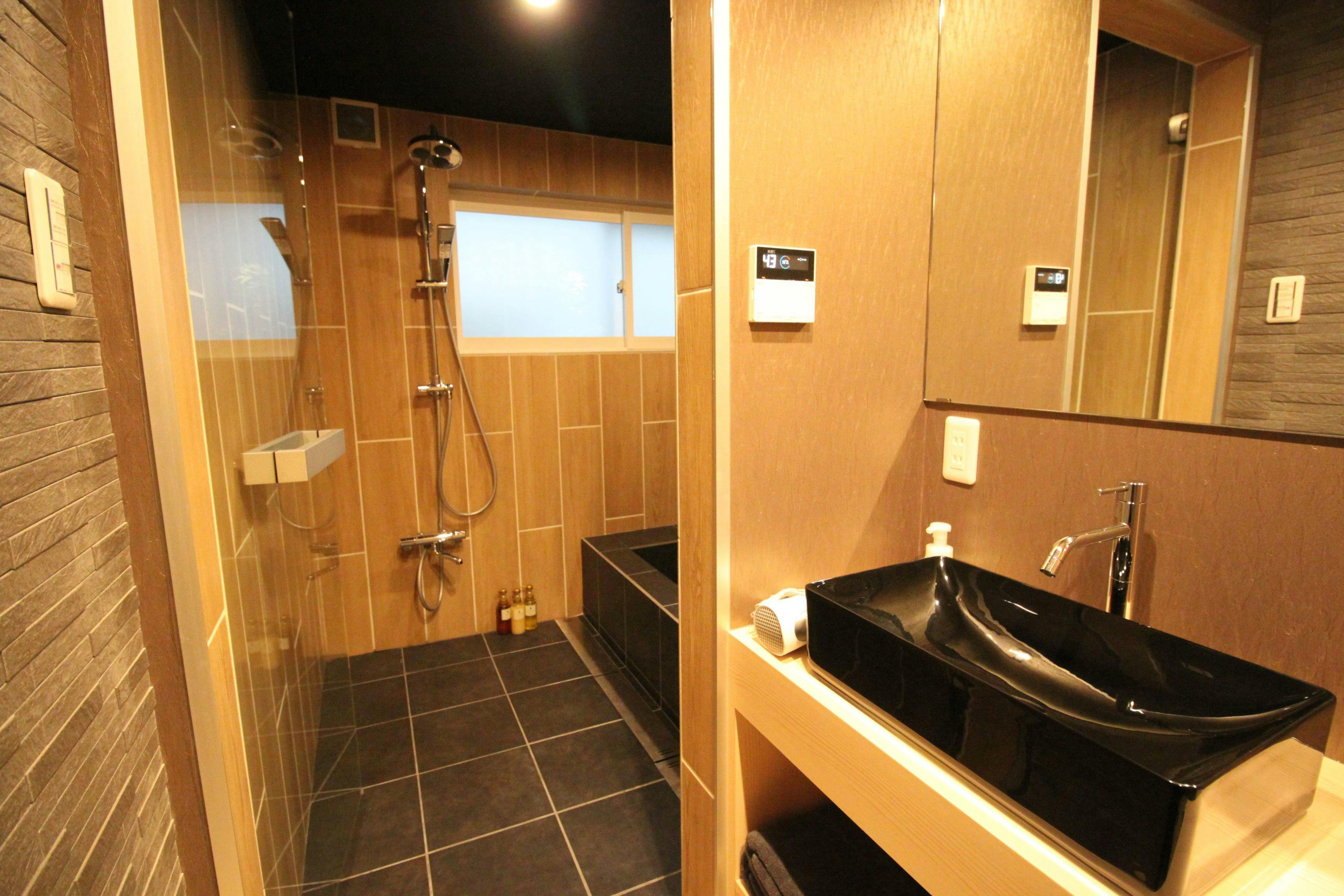 ホスタ東寺 燦_浴室