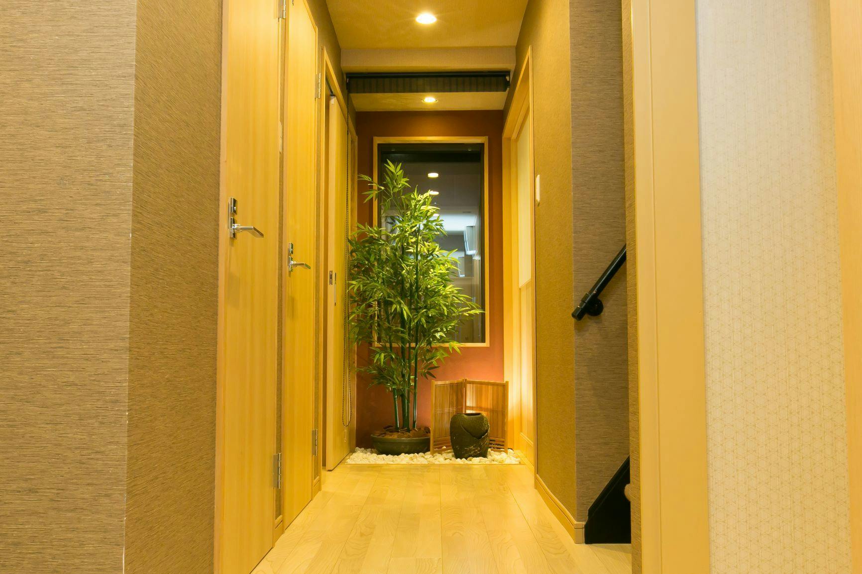 ホスタ東寺 燦_廊下