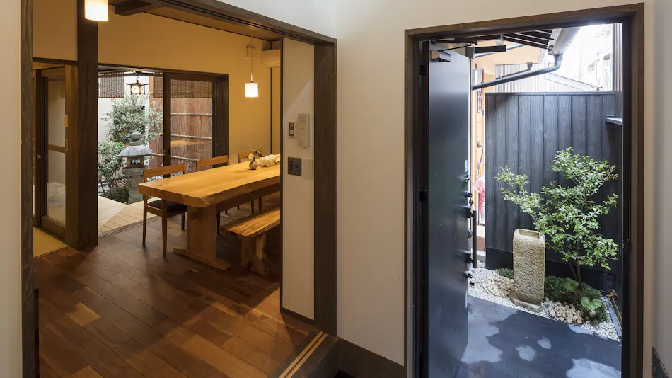 Tenshi Tsukinuke Fujinoma <Whole Townhouse Rental>