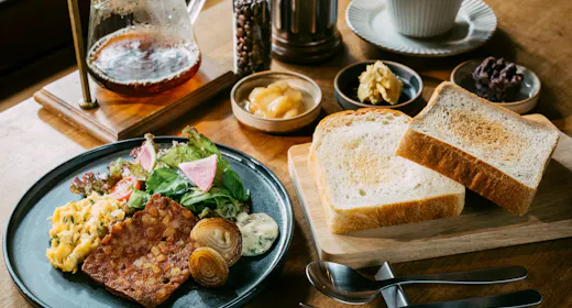 【パン朝食付き】坪庭の見える寝室 一日一組限定