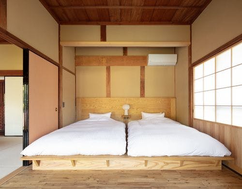 セミダブルをご用意した寝室です。