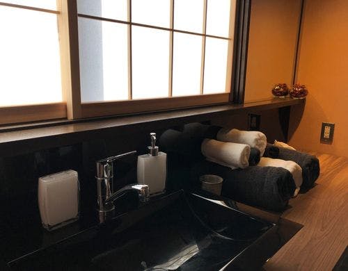 化粧室にはハンドタオル・バスタオル常備