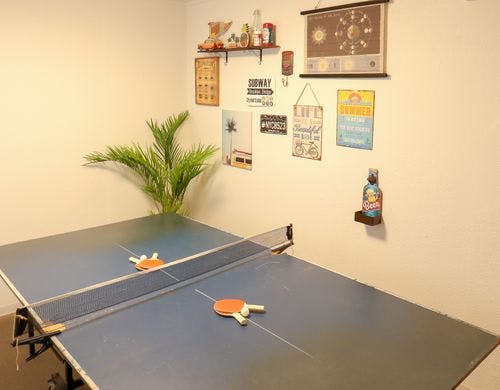 １F：卓球台