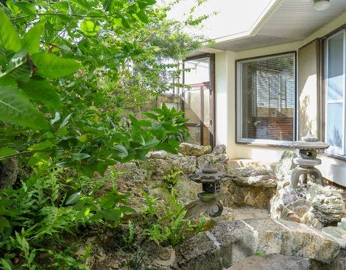 １F：庭（外には出れません）