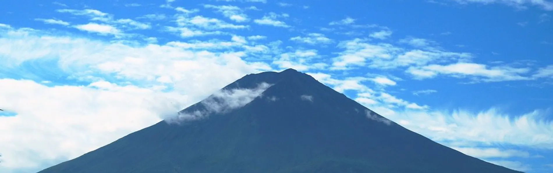富士暁月 空
