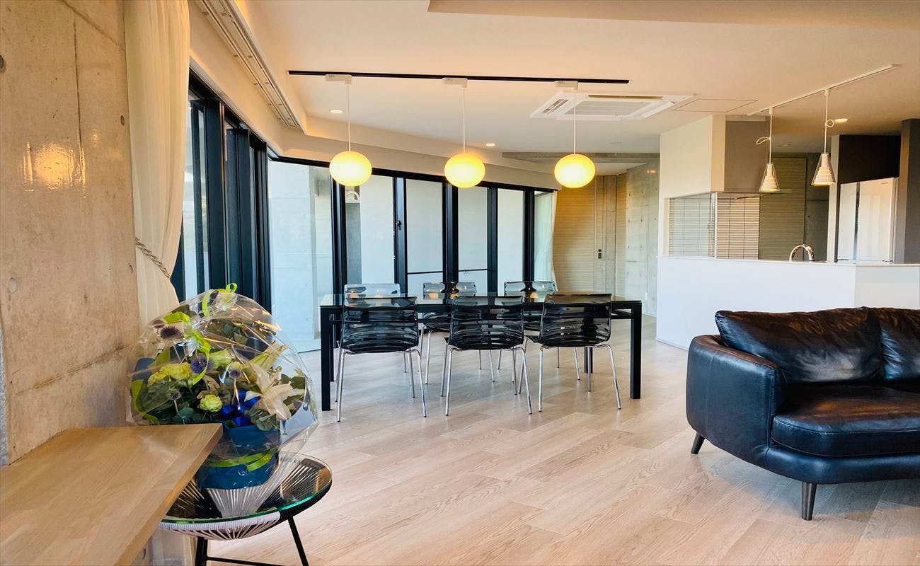 CONDOMINIUM 紅-BIN-