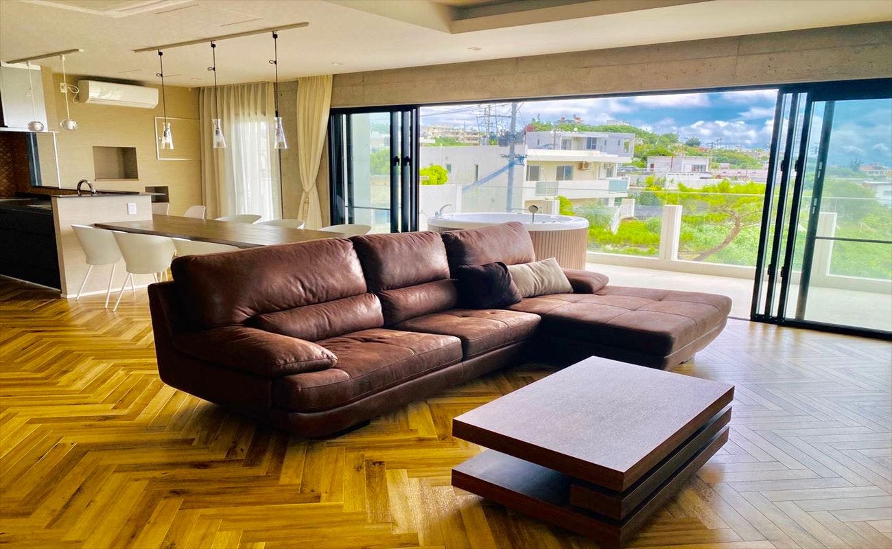 CONDOMINIUM 紅-BIN-