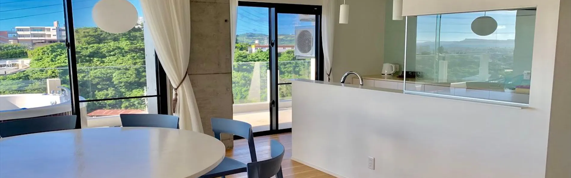 CONDOMINIUM 紅-BIN-