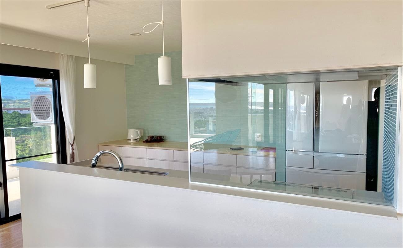 CONDOMINIUM 紅-BIN-
