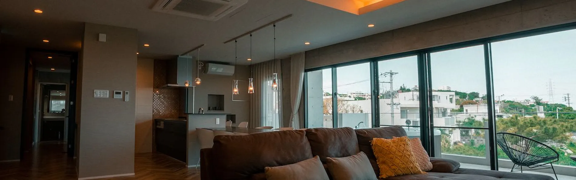 CONDOMINIUM 紅-BIN-