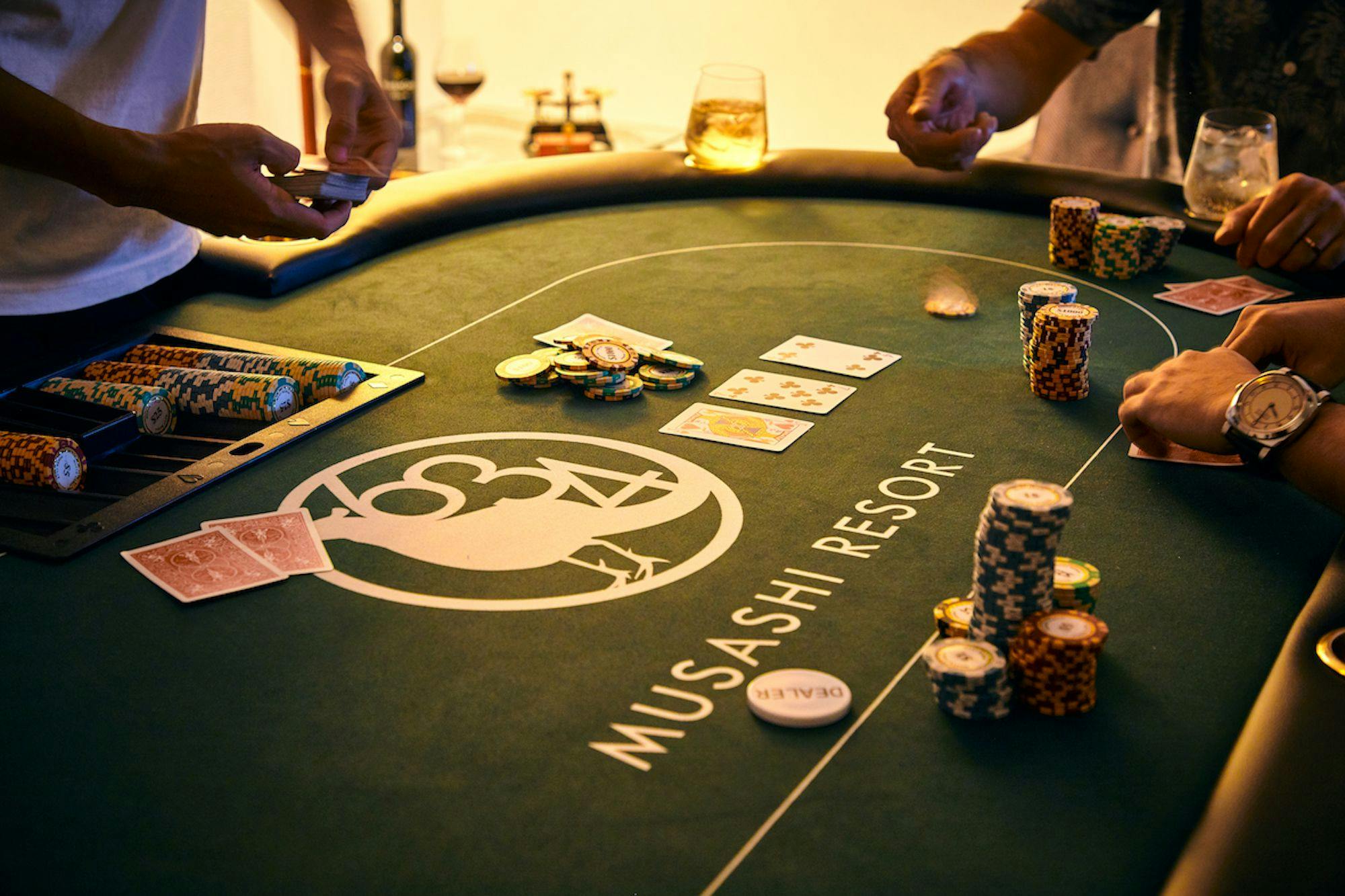 ポーカーテーブル