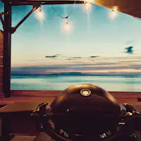 พระอาทิตย์ตกจากพื้นที่บาร์บีคิว