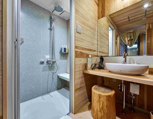 客室シャワーブース