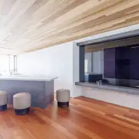 ทีวี 77 นิ้ว! สามารถรับชม Netflix ได้