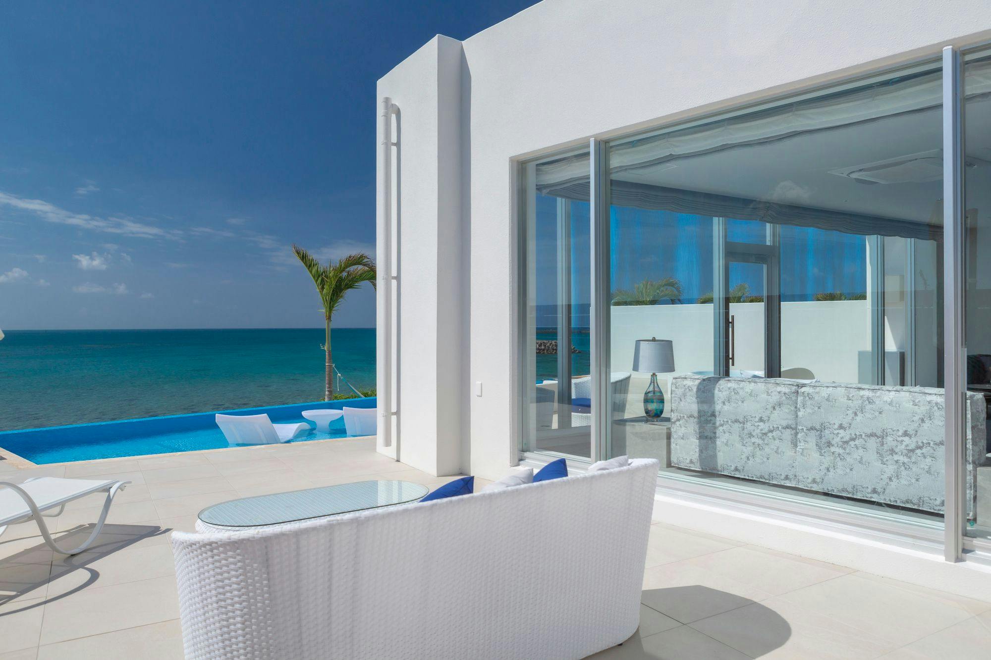 Ronsard Resort IRABU