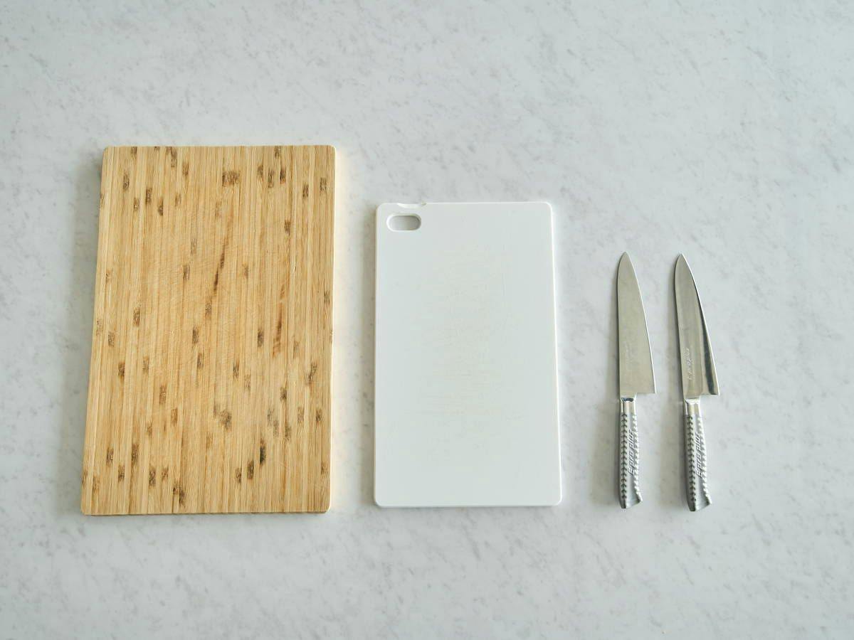 キッチン備品：まな板・包丁