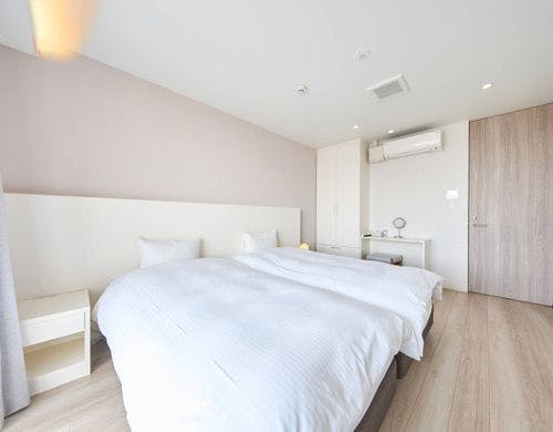 寝室2：シングルベッド2台