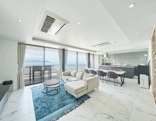 リビングダイニング全景