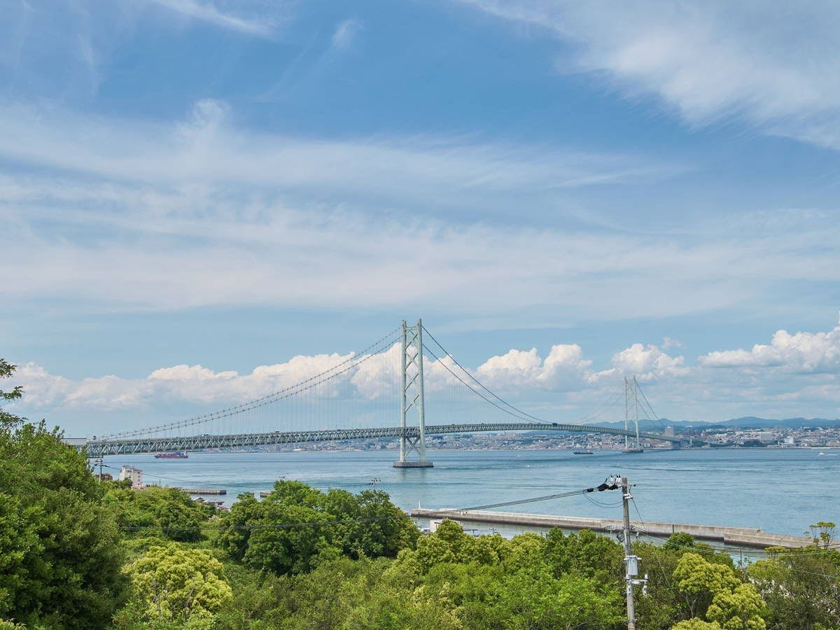 วิว: ชมสะพานอะคาชิไคเคียวและทะเลของเกาะอาวาจิ