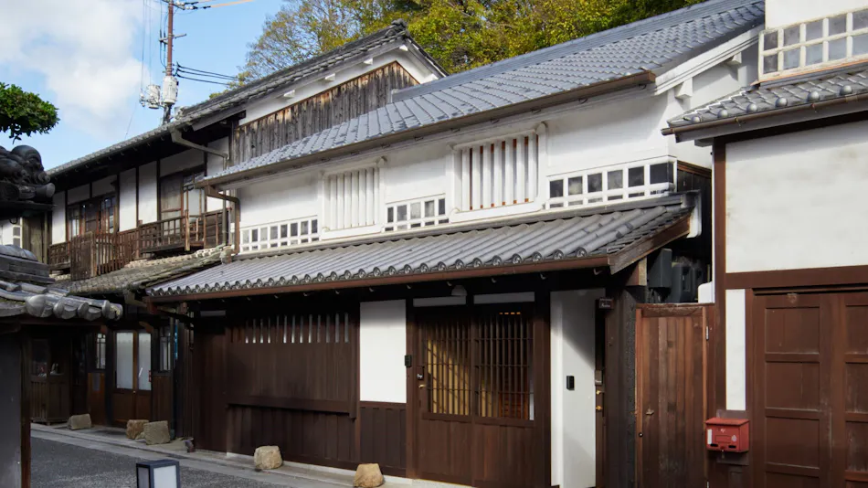 RYOKAN KURASHIKI + Residence