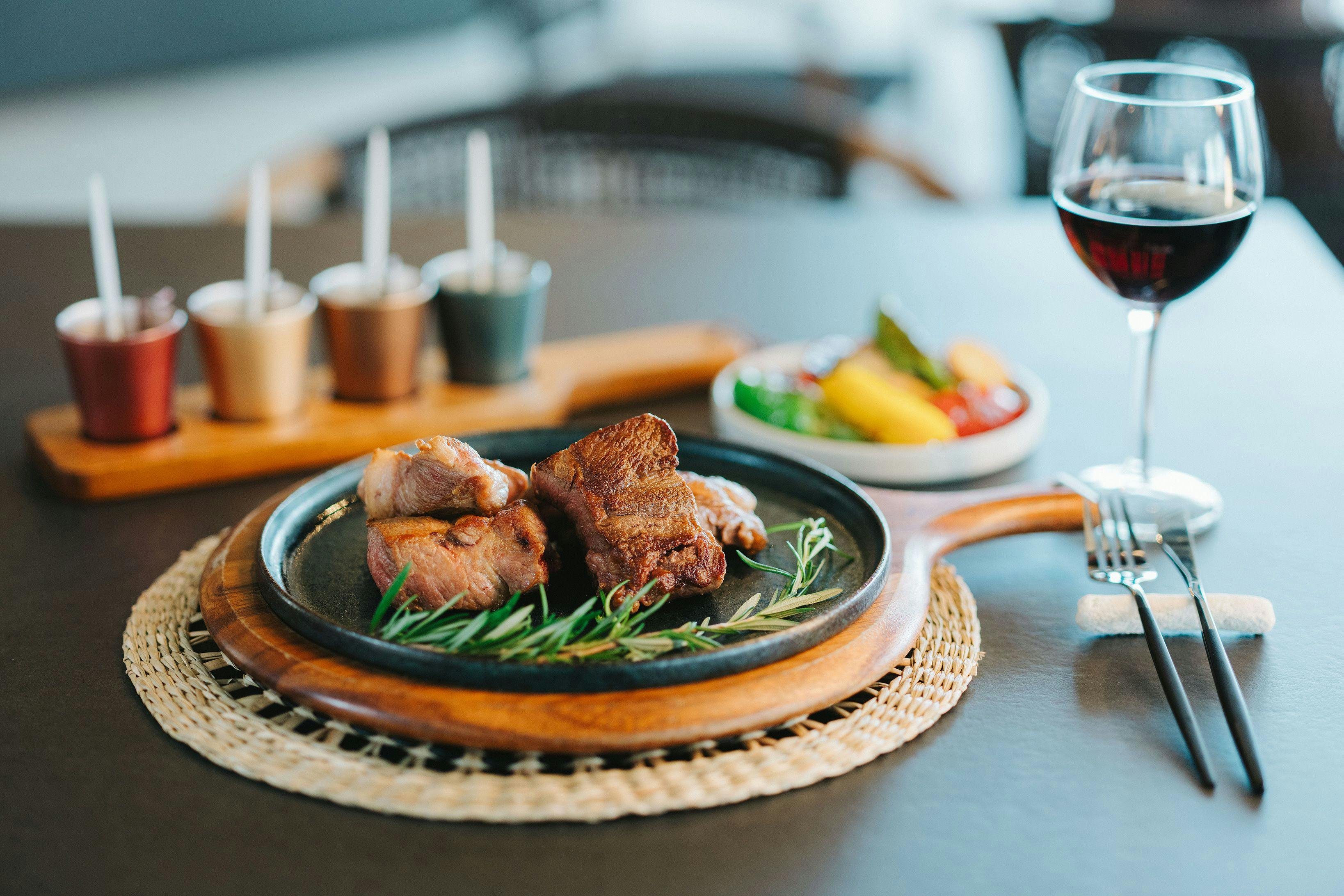 13264330.jpg?auto=compress,