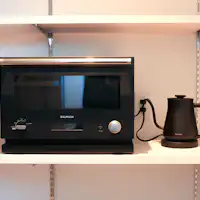 BALMUDAのオーブンレンジ、電気ケトルあり
