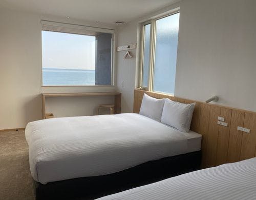 寝室１<BR>ダブルベッド３台