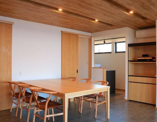 床暖房つきのキッチン・ダイニングエリア