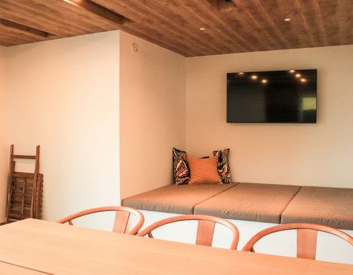 テレビはサブスクリプションの再生のみ