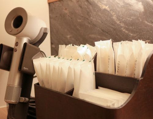 ドライヤー・５種類のアメニティあり