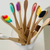 【สิ่งอำนวยความสะดวก】แปรงสีฟันไม้ไผ่แบบดั้งเดิม