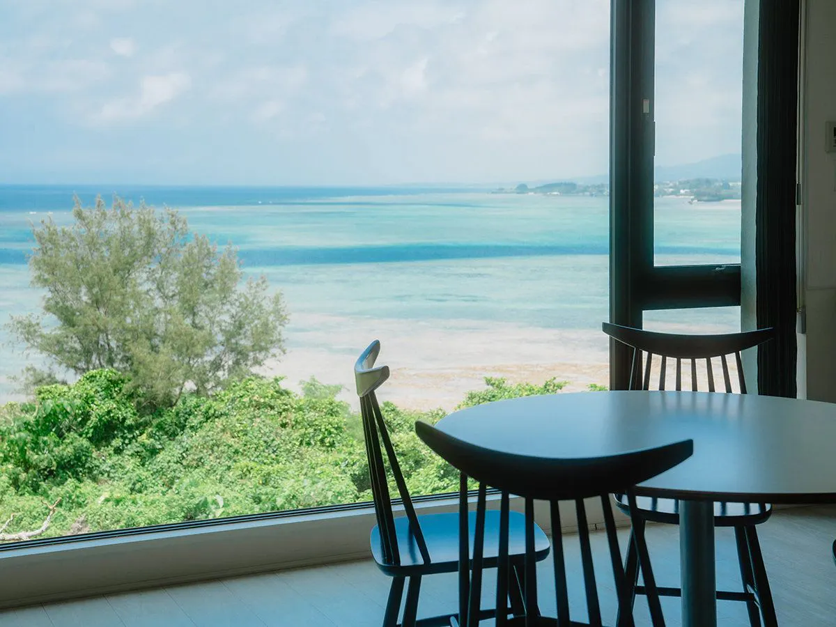 【ทะเลสีฟ้าสุดตระการตาที่อยากนั่งชมได้ทั้งวัน】