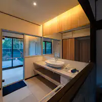 広々とした浴室